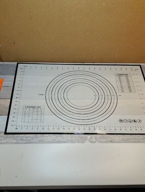 Nonstick Silicone Rolling Mat with Measurement Guides